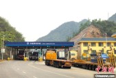 2025年广西友谊关口岸浦寨附属通道查验出入境车辆突破10万辆次